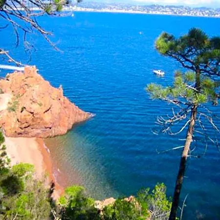 10 Personnes , A 250m Des Plages